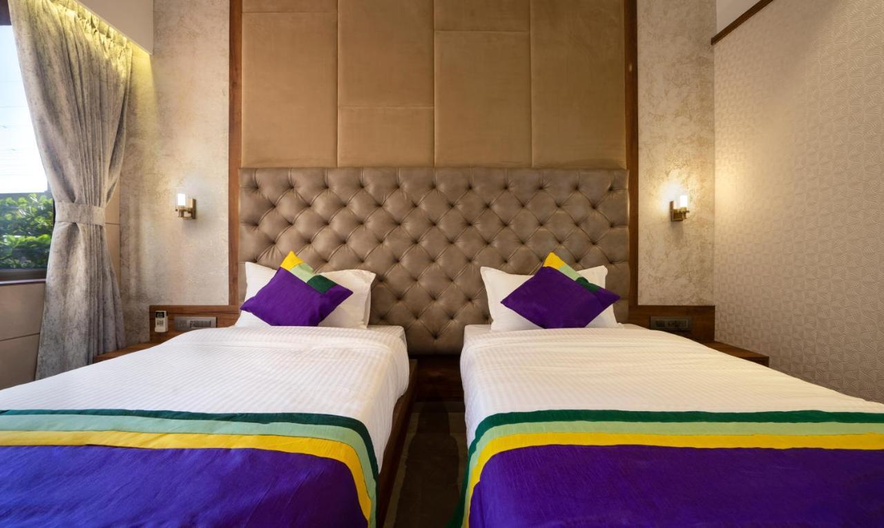 Treebo Premium Savera Inn Mumbai Exterior photo